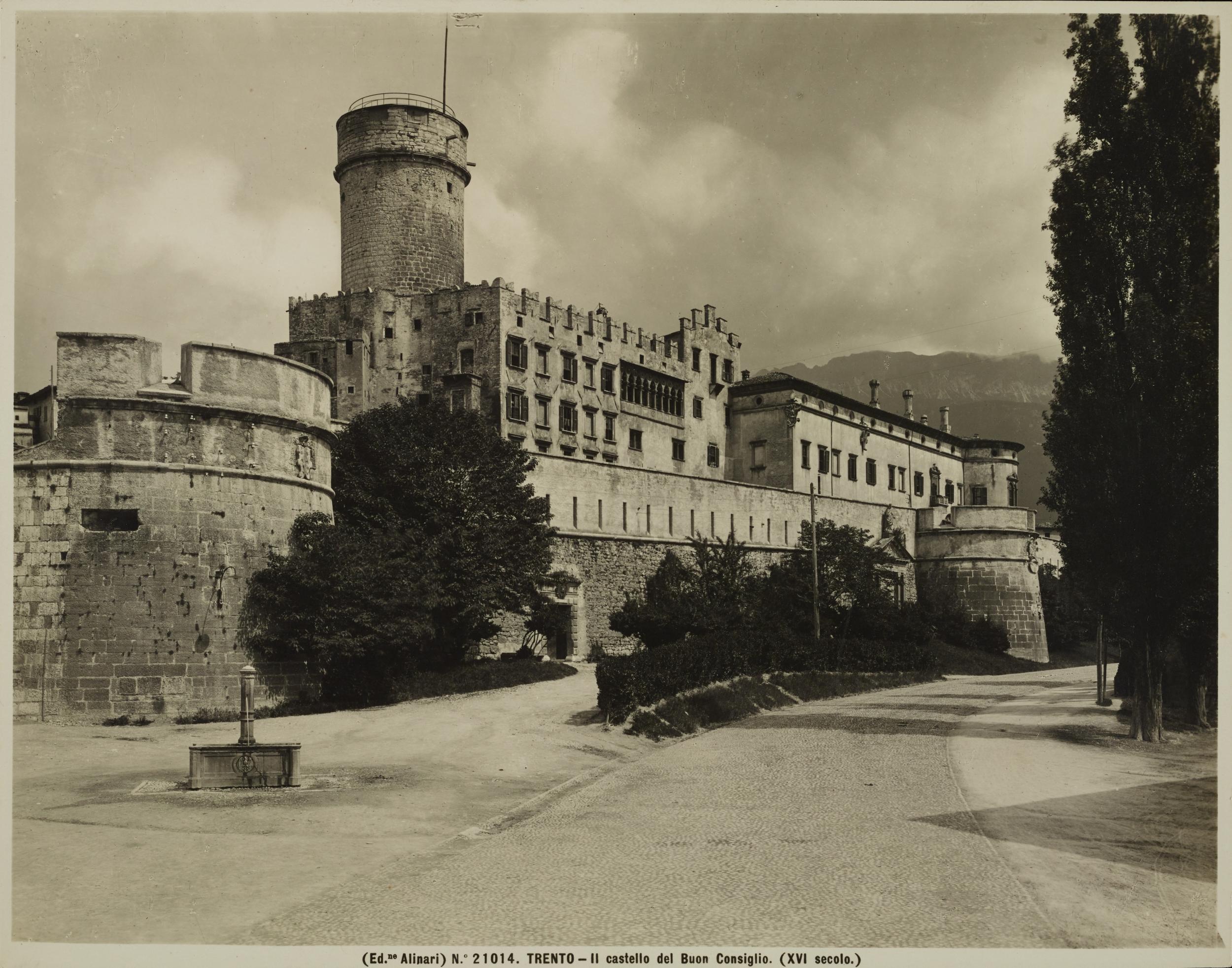 Fratelli Alinari, Trento - Castello del Buonconsiglio, facciata, MPI6120236
