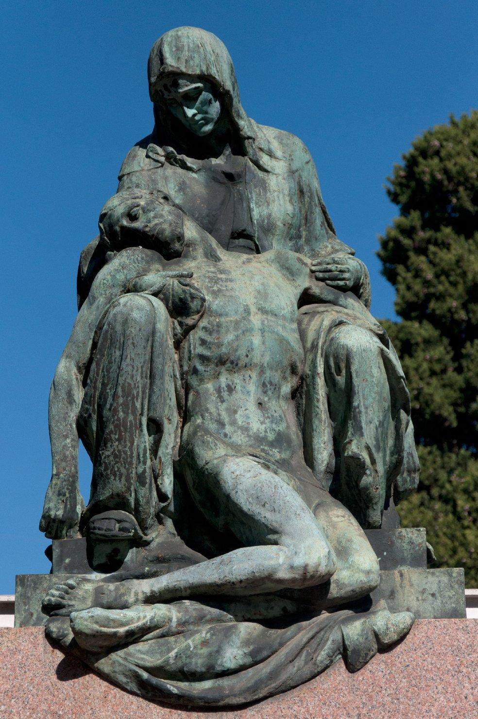 la pietà, Pietà (monumento ai caduti) di Gemignani Italo Valmore (sec. XX, prima metà)