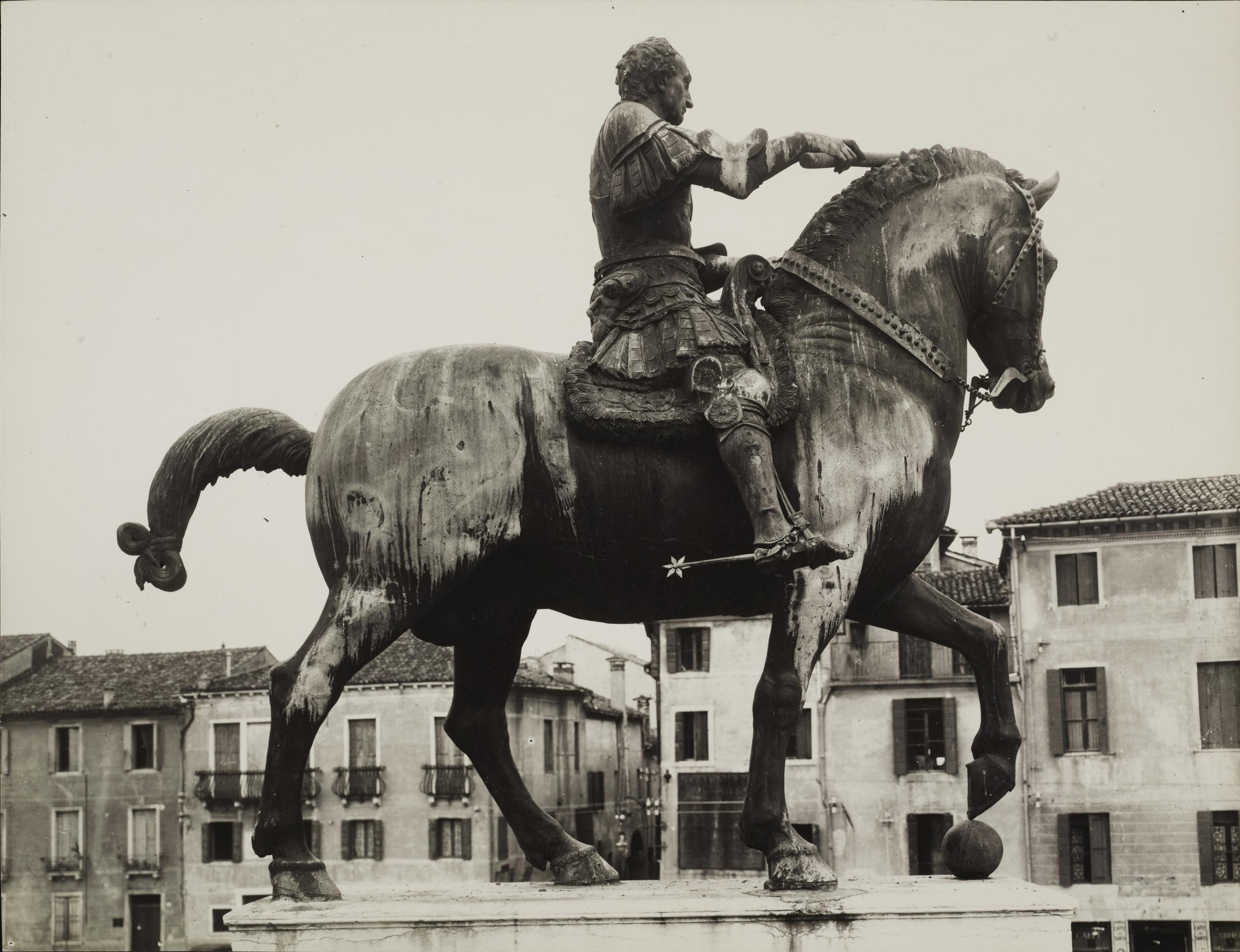 Gino Malenotti, Padova - Monumento equestre al Gattamelata, fianco destro, gelatina ai sali d'argento, MPI6073258