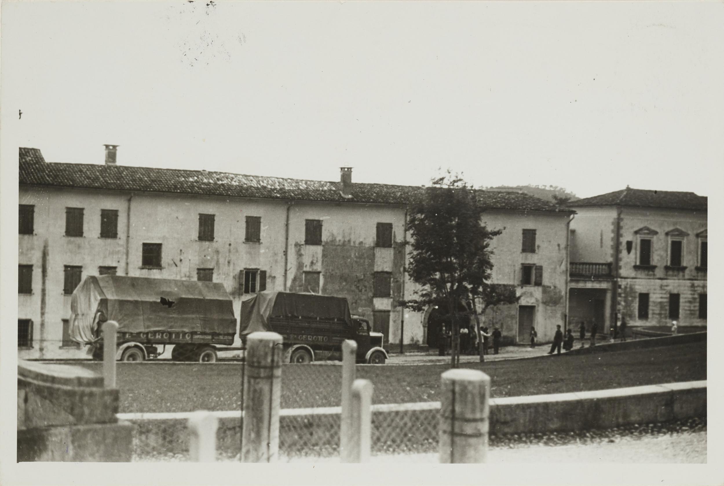 Fotografo non identificato, Possagno - Museo Canova, Gipsoteca, trasporto di opere d'arte, gelatina ai sali d'argento, MPI6105641