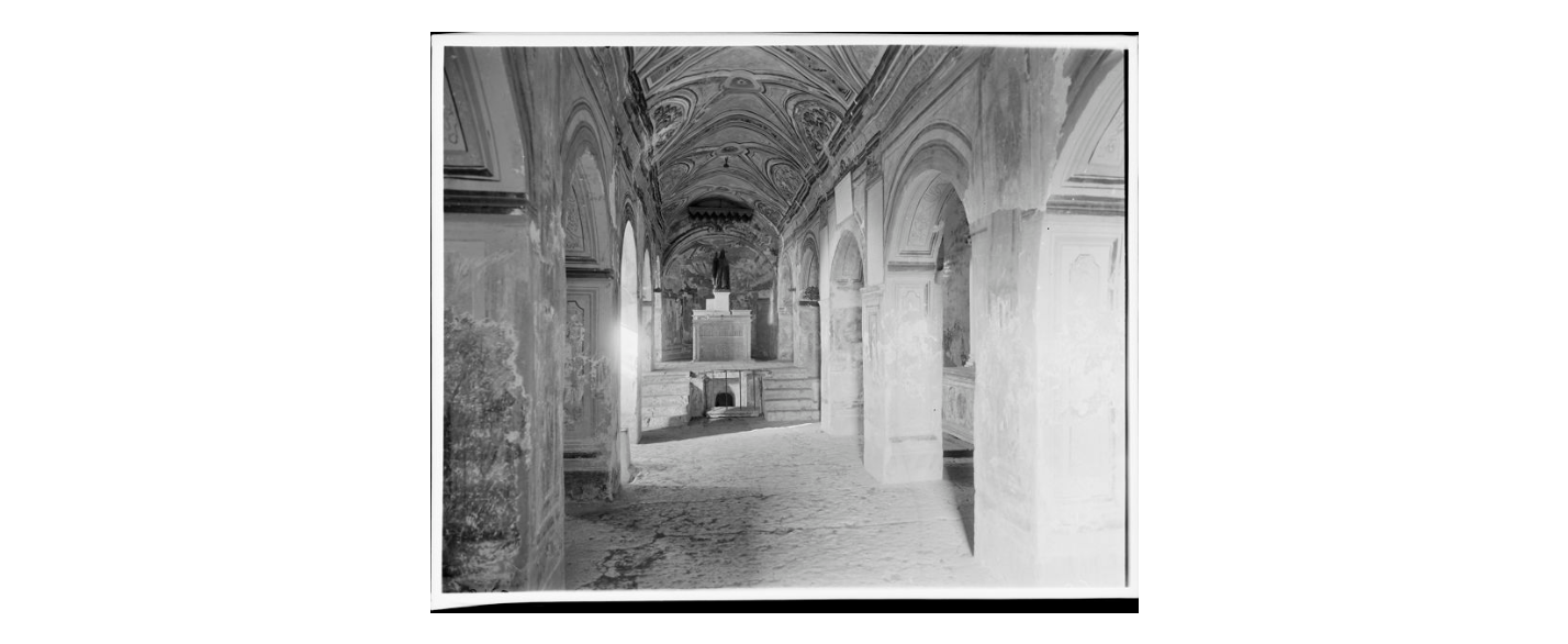 Giovanni Gargiolli, Sant'Oreste - Monte Soratte, Chiesa di S. Silvestro, interno, 1906-1907 ca, gelatina ai sali d'argento, 24x30 cm, C002160