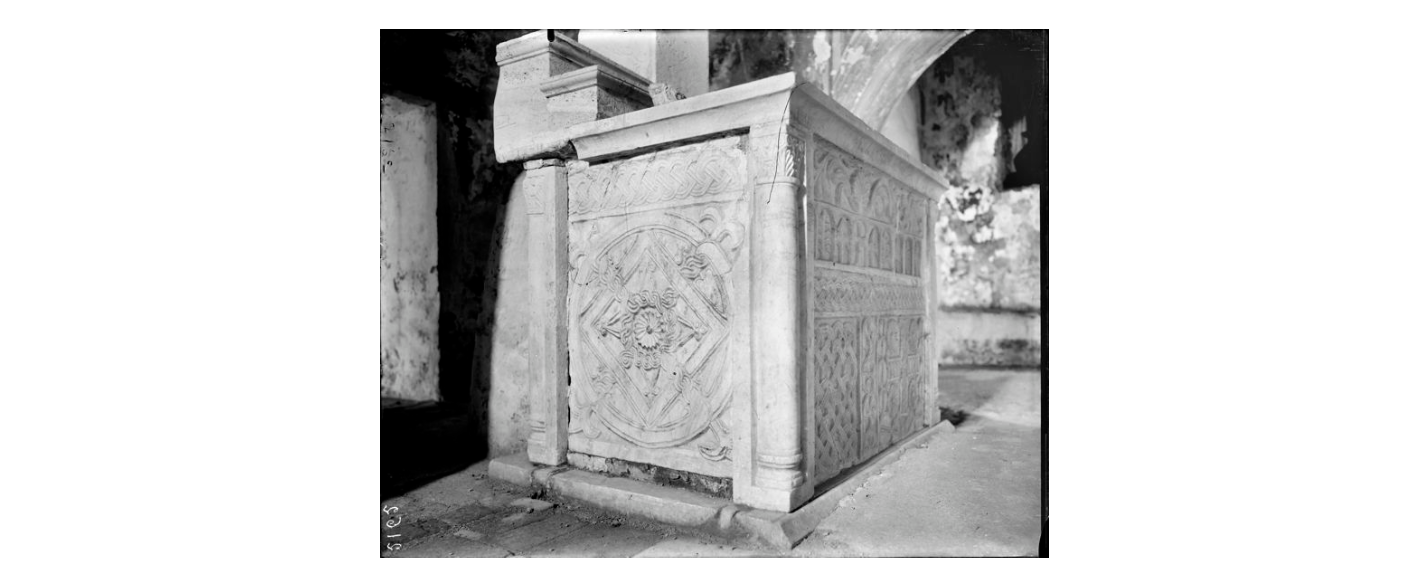 Giovanni Gargiolli, Sant'Oreste - Monte Soratte, Chiesa di S. Silvestro, altare maggiore, gelatina ai sali d'argento, 24x30 cm, C002162