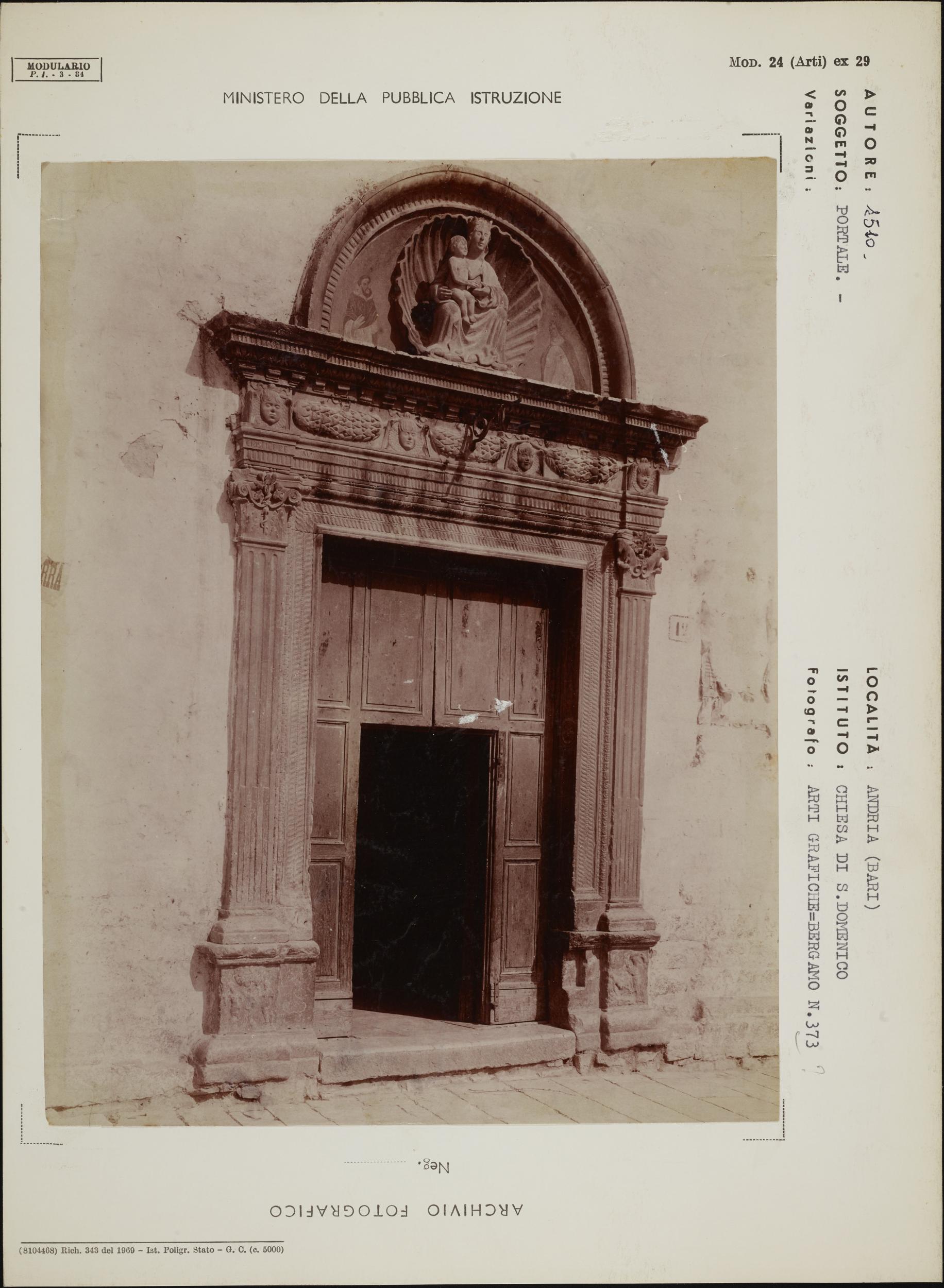 Fotografo non identificato, Andria - Chiesa di S. Domenico, portale, 1904-1915, albumina/carta, MPI131869