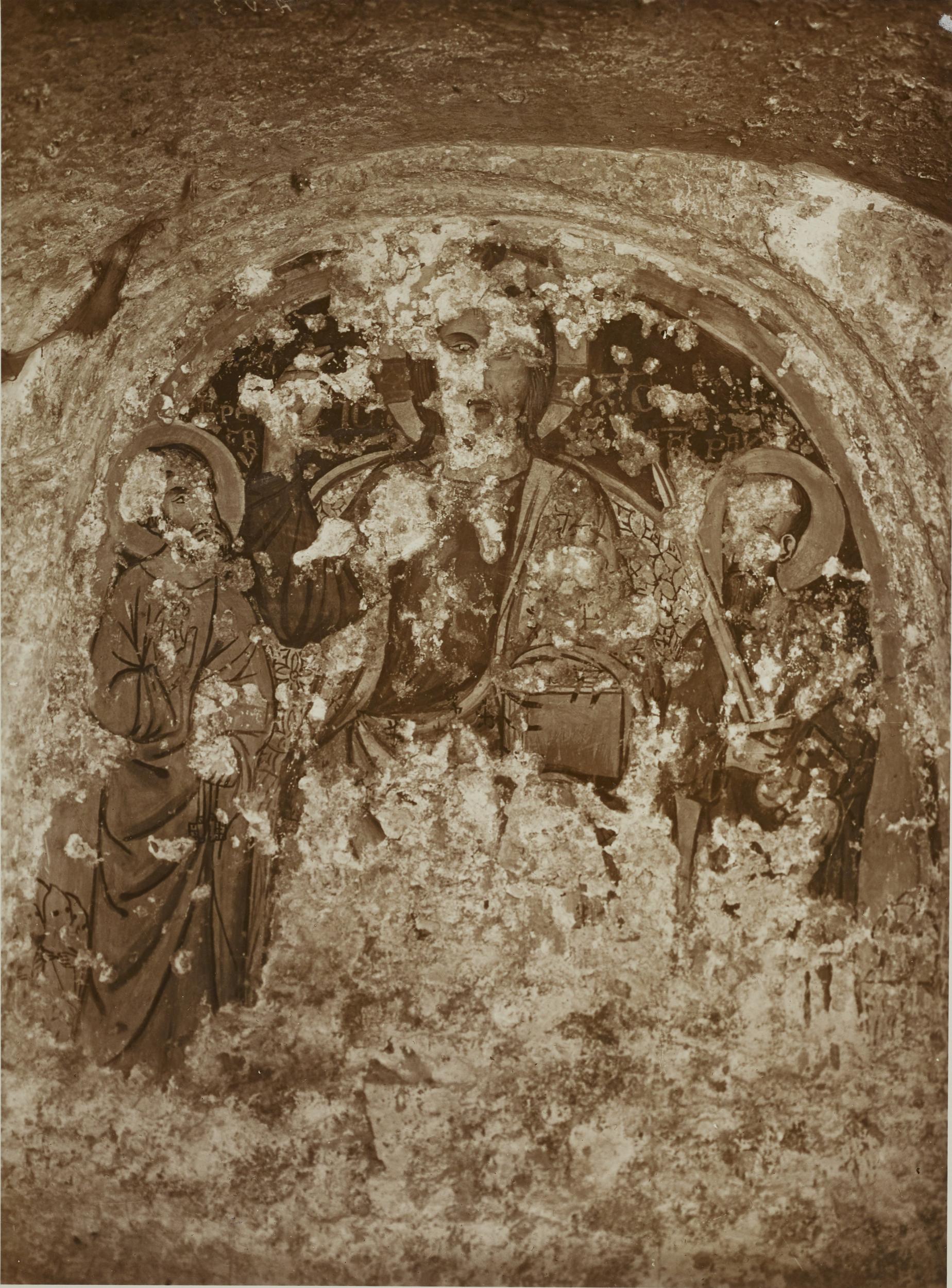 Fotografo non identificato, Andria - Chiesa di S. Croce, abside sinistra, il redentore tra i Ss. Pietro e Paolo, 1926-1950, gelatina ai sali d'argento/carta, MPI131858