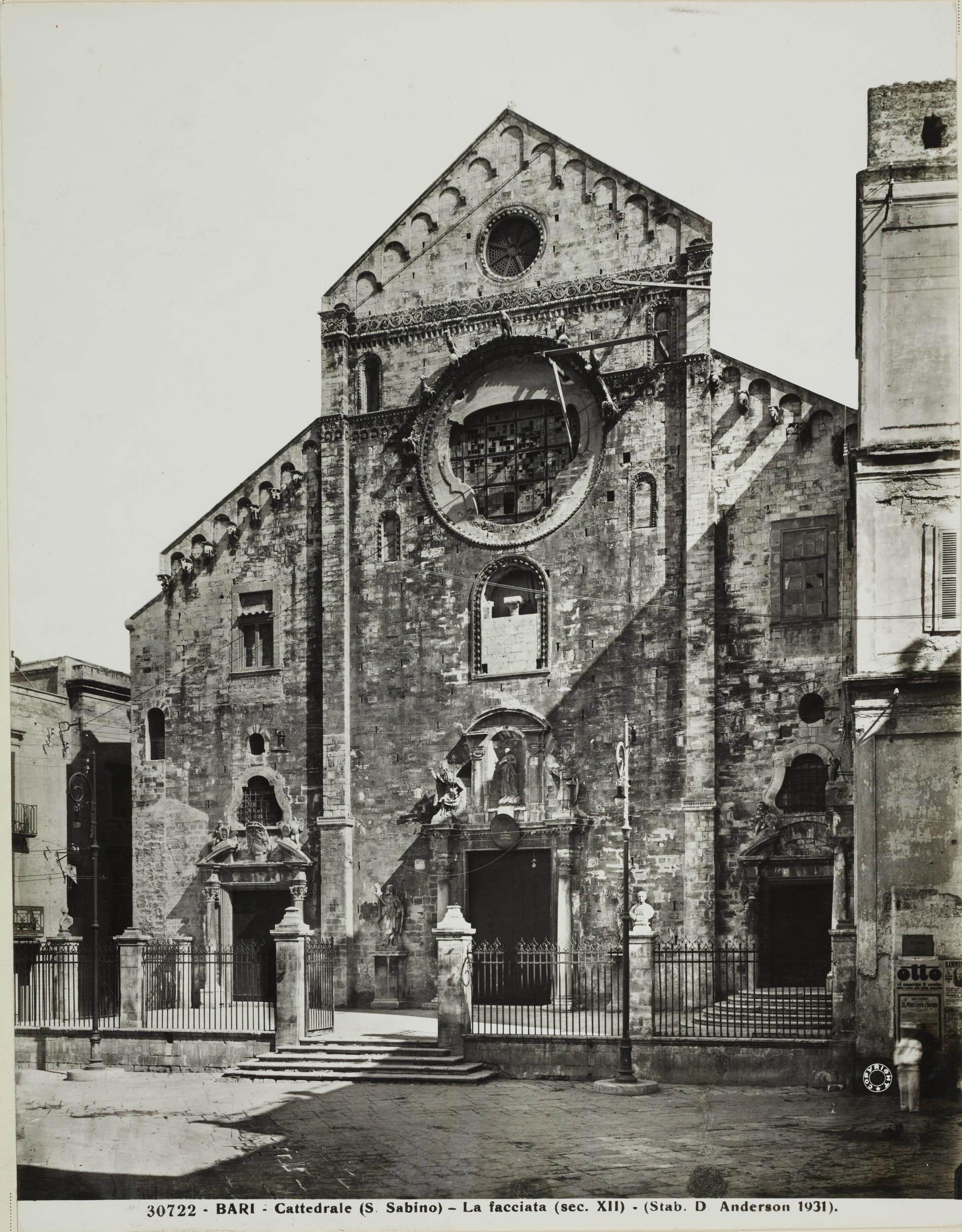 Anderson, Bari - Cattedrale di S. Sabino, facciata, 1931, gelatina ai sali d'argento/carta, MPI136589