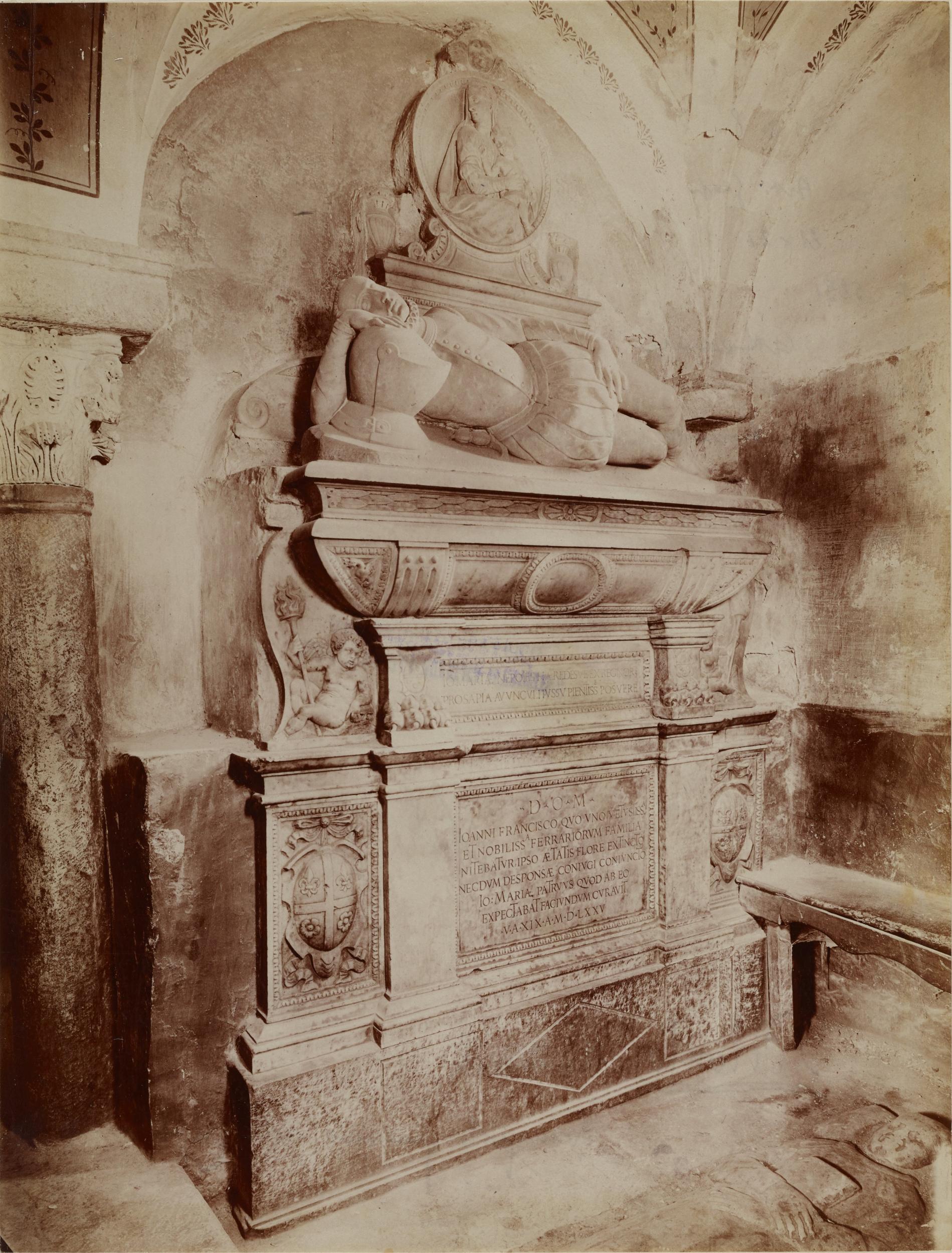 Fotografo non identificato, Bitonto - Cattedrale di S. Valentino, cripta, monumento sepolcrale di Giovanni Francesco Ferrari, 1876-1900, albumina/carta, MPI137893
