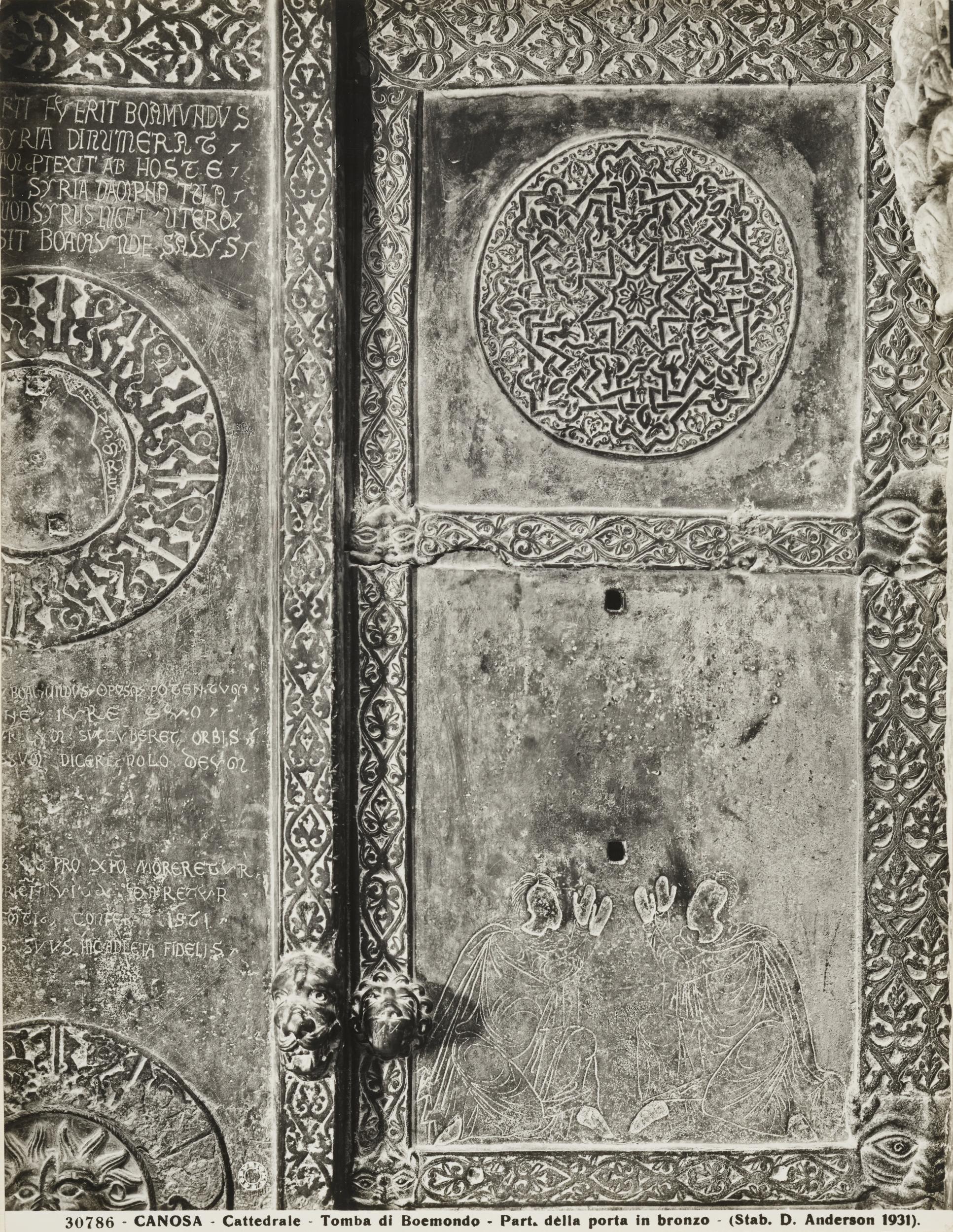 Domenico Anderson, Canosa di Puglia - Chiesa di S. Sabino, tomba di Boemondo, 1931, gelatina ai sali d'argento/carta, MPI143595
