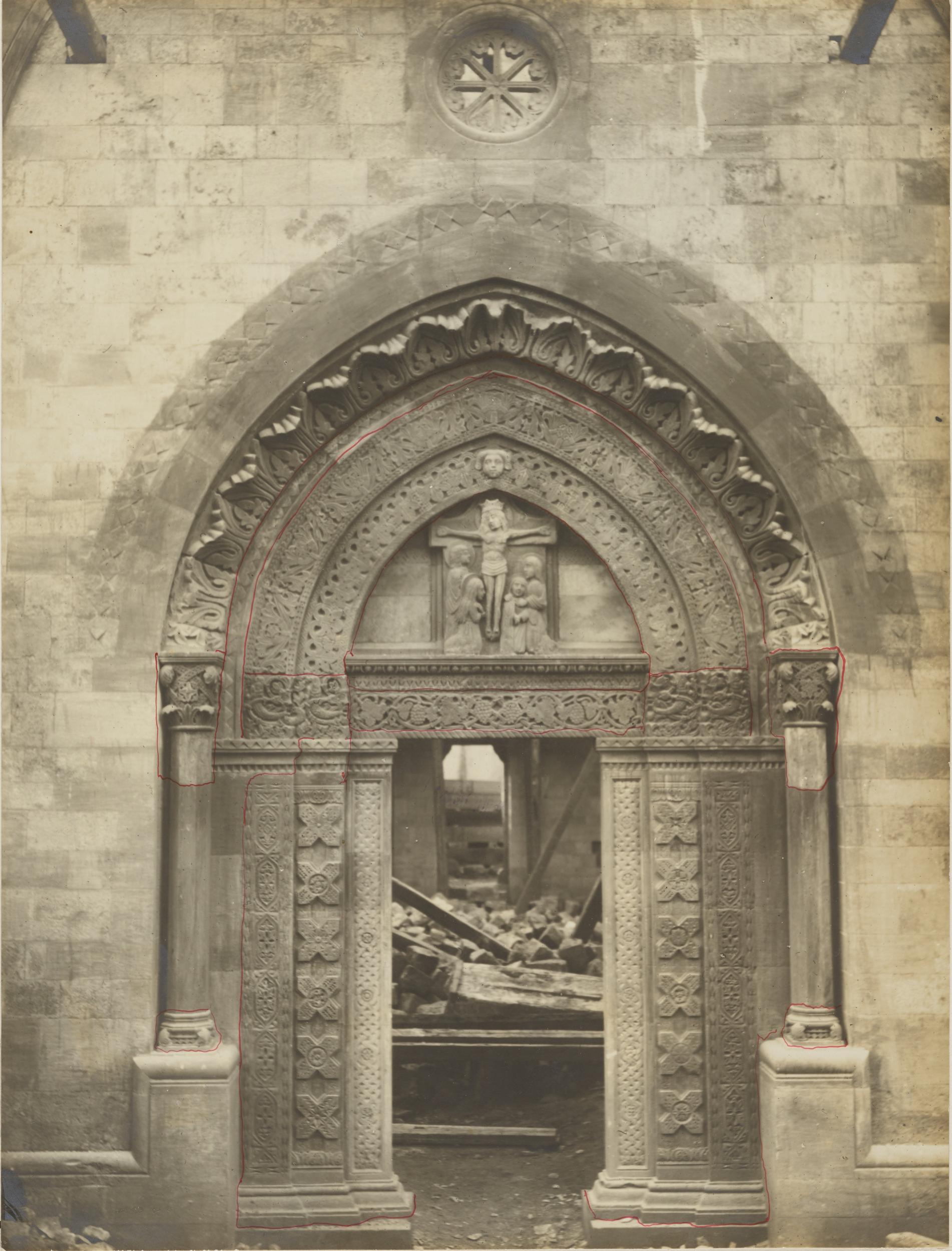Fotografo non identificato, Conversano - Cattedrale, portale laterale, 1901-1925, gelatina ai sali d'argento/carta, MPI155332