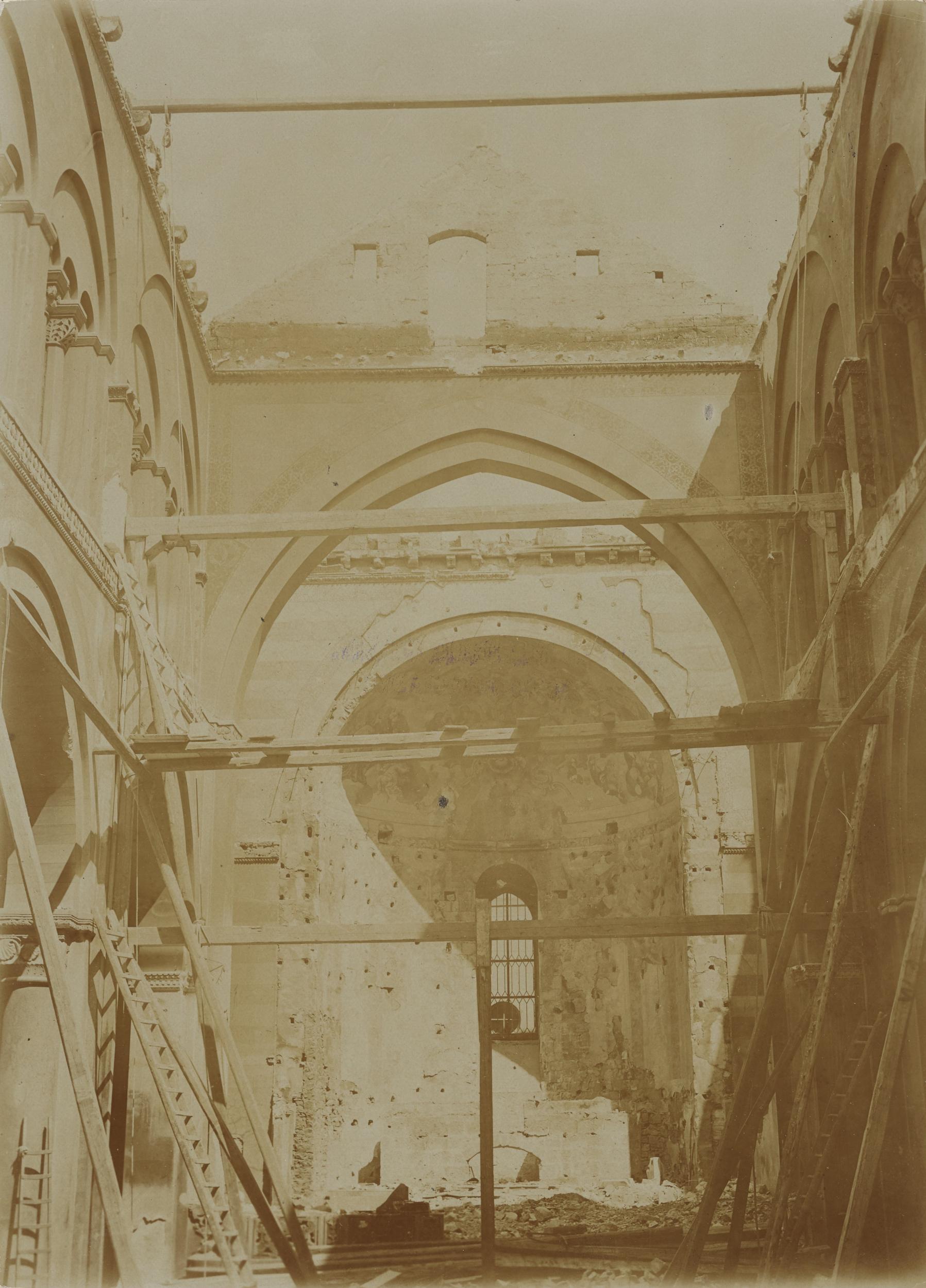 Fotografo non identificato, Conversano - Cattedrale, interno, navata sinistra, dopo incendio del 1911, 1901-1910, aristotipo, MPI155335