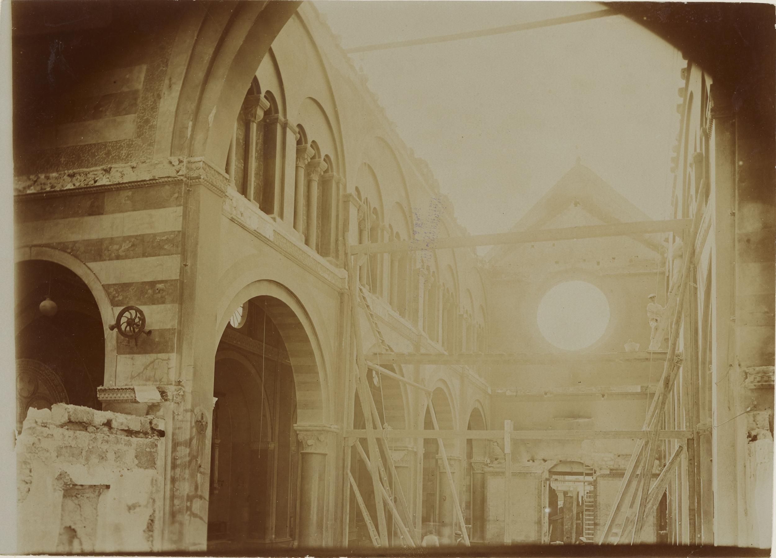 Fotografo non identificato, Conversano - Cattedrale, interno, navata centrale, dopo incendio del 1911, 1901-1910, aristotipo, MPI155337