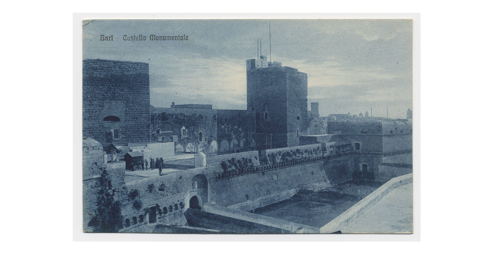 Fotografo non identificato, Bari - Castello Svevo, 1951-2000, cartolina, FFC018227