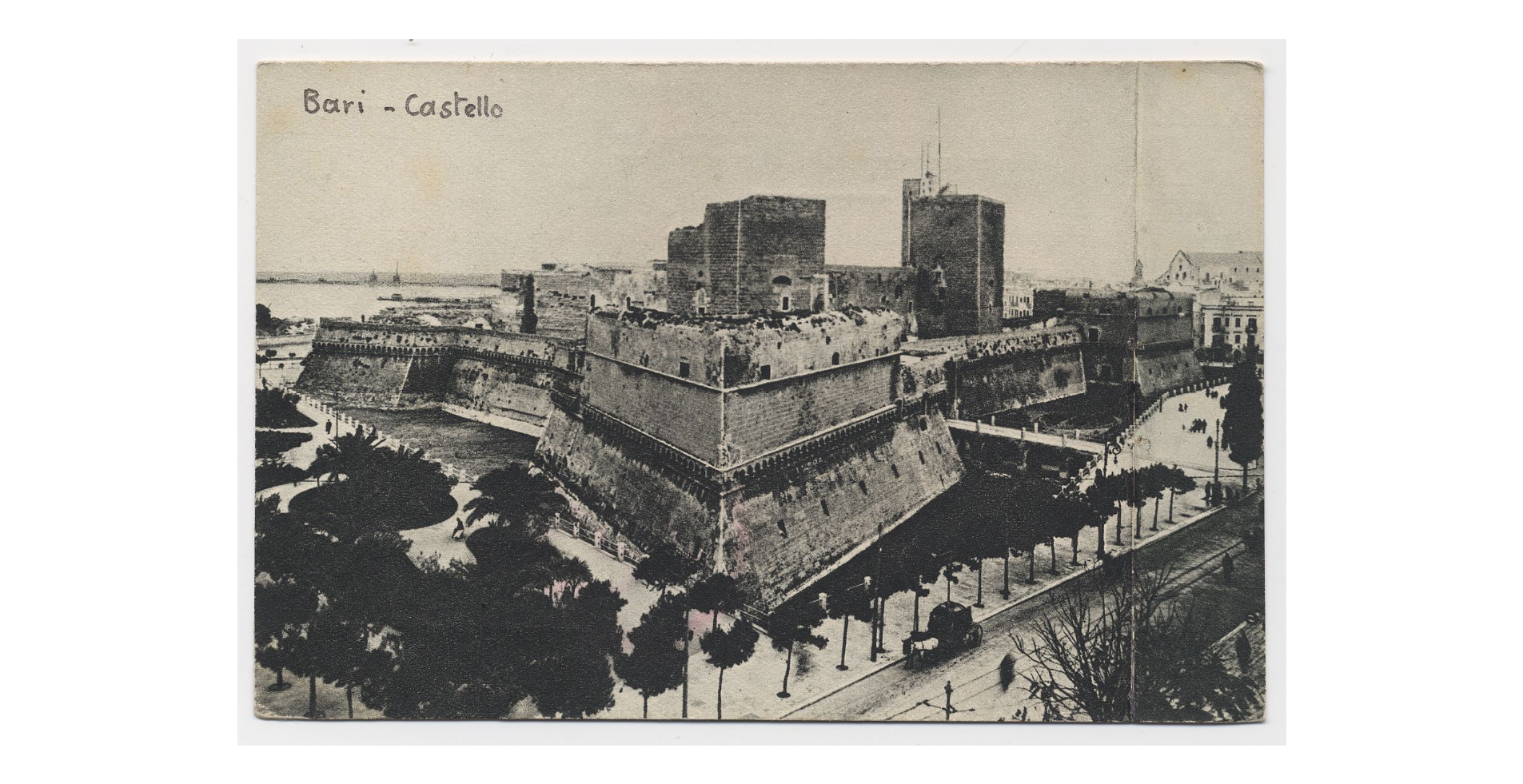 Fotografo non identificato, Bari - Castello, 1951-2000, cartolina, FFC018248