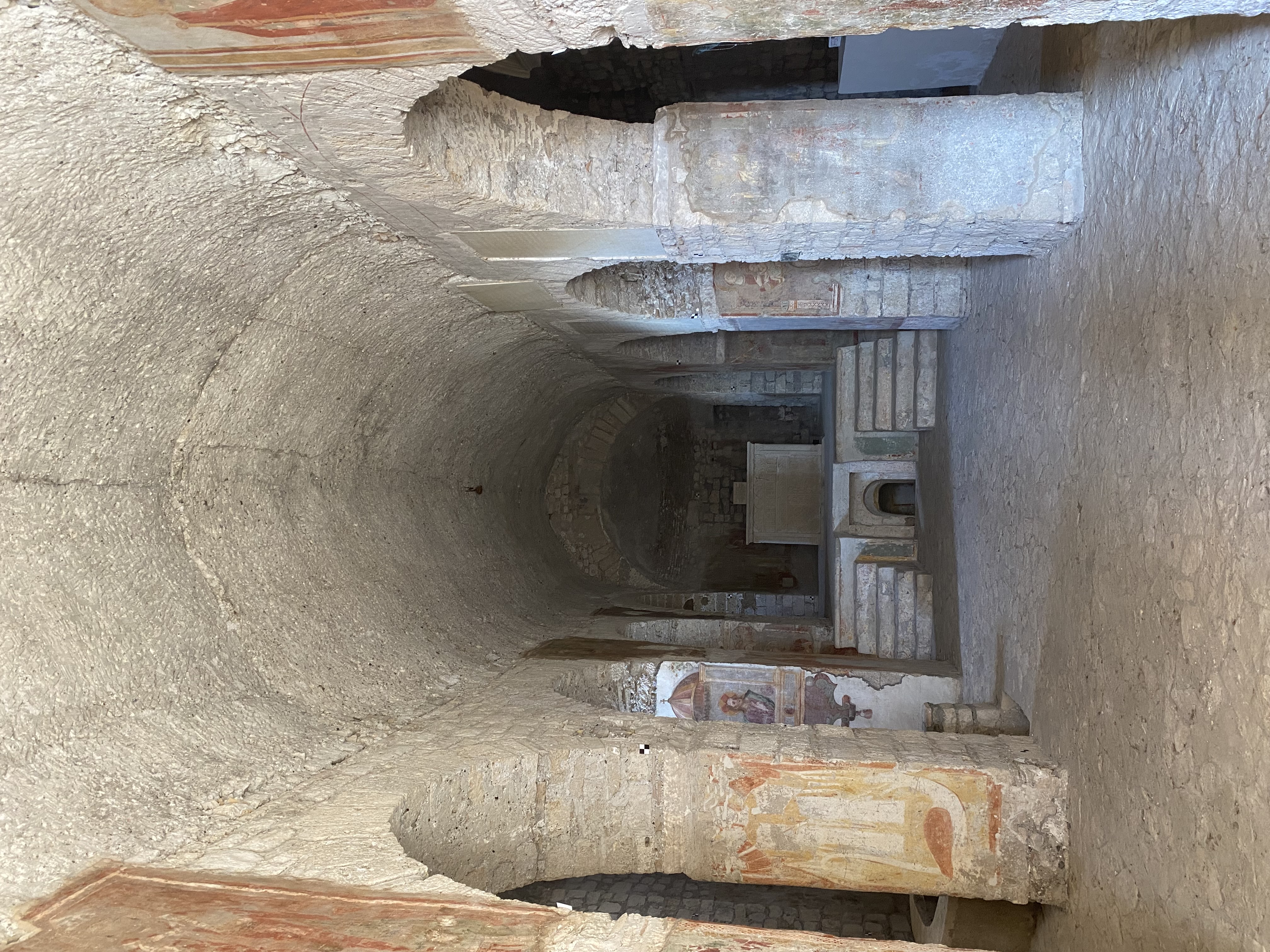 Dalila Segoni, Sant'Oreste - Monte Soratte, Chiesa di S. Silvestro, Veduta dalla navata centrale, 2021, fotografia digitale