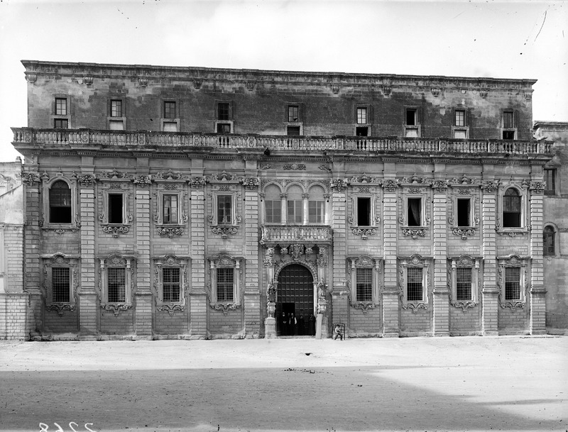 Lecce - Palazzo del Seminario, negativo BN, gelatina ai sali d'argento/ vetro, 18x24, 1908, E002268