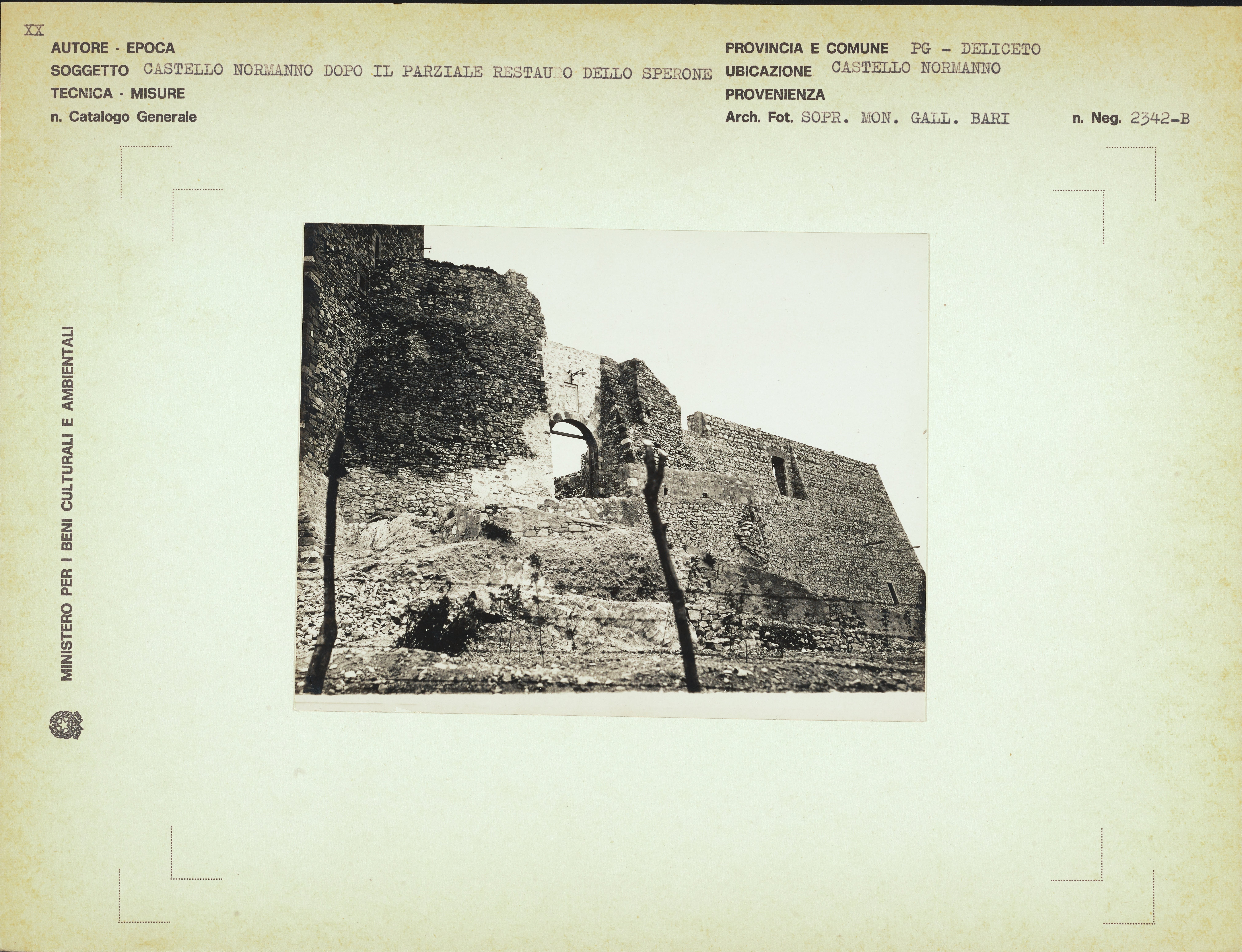 Autore non identificato, Deliceto - castello normanno, 1941-1960, gelatina ai sali d'argento, MPI157366