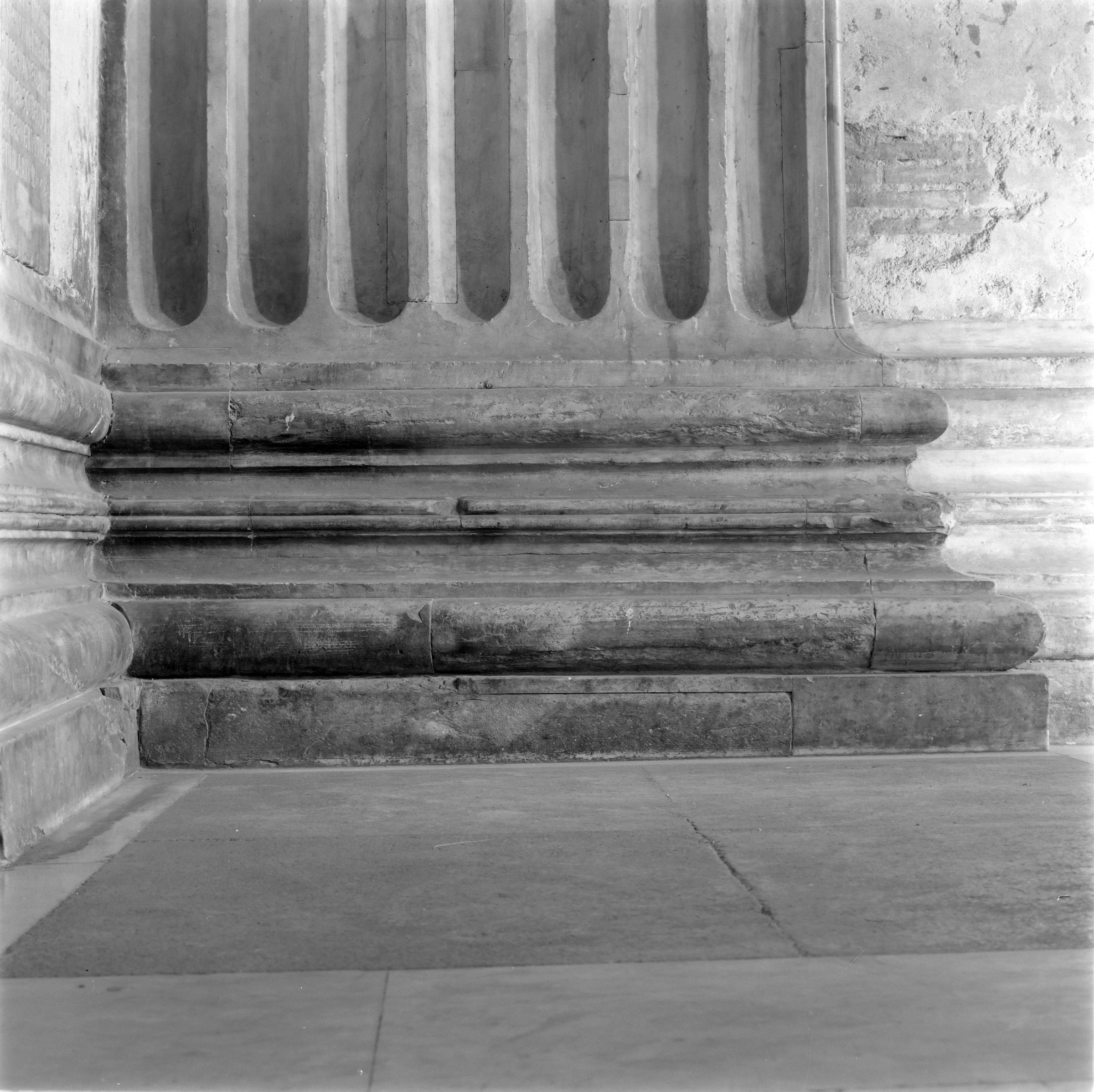 Fotografo non identificato, Pantheon,1951-2000, gelatina ai sali d'argento, 6x6 cm, N077962