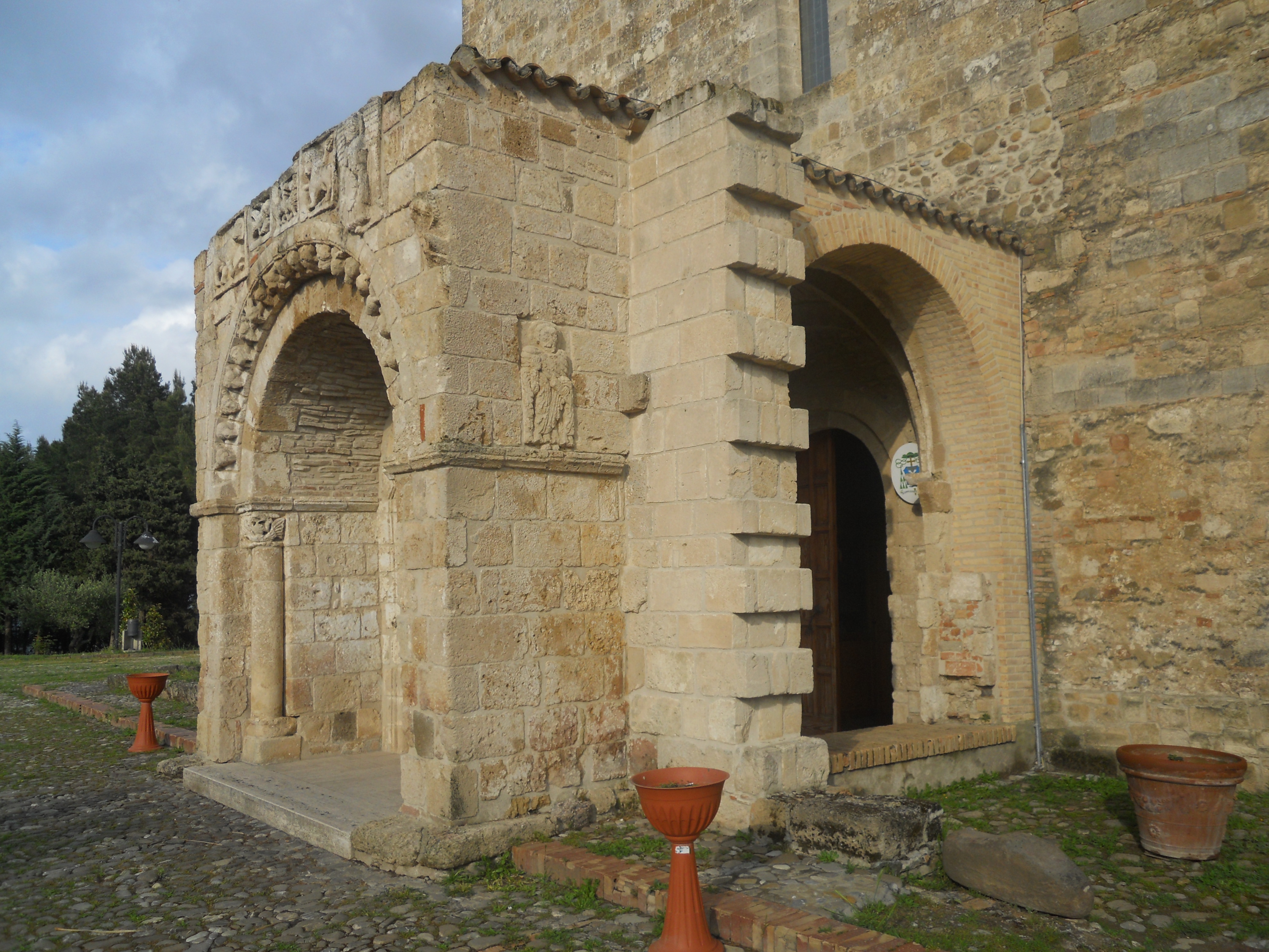 Alessandro Antonelli, Portale della Basilica di Anglona, 2011, fotografia digitale