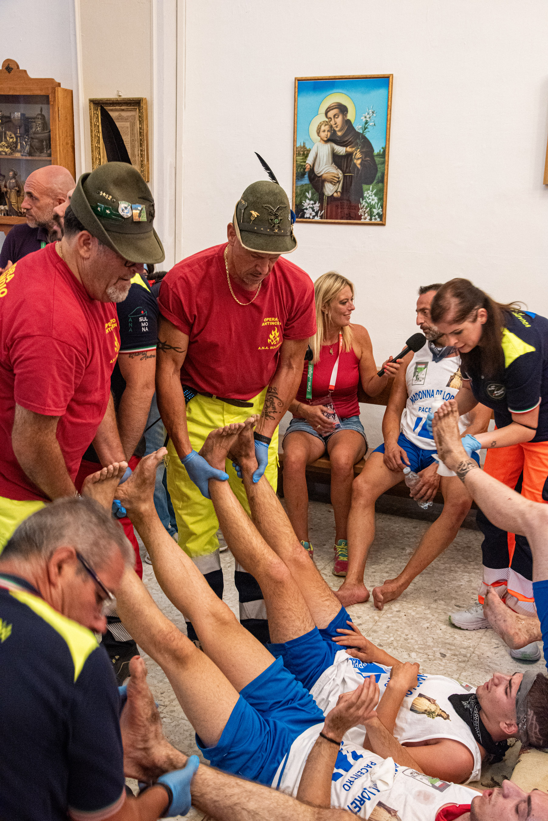 Roberto Monasterio, Pacentro – Cure ai piedi degli Zingari, 2024, fotografia digitale